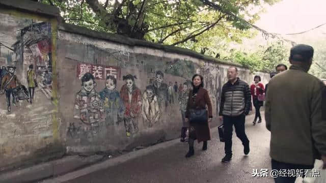 集体记忆！武汉西大街的200米墙画被央视点赞……