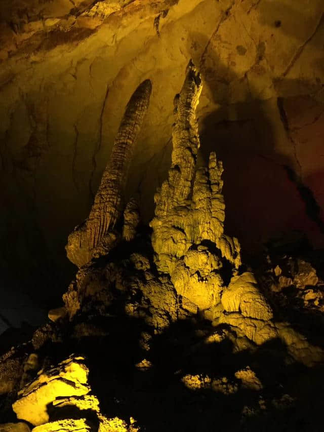 世界溶洞全能冠军——黄龙洞景区