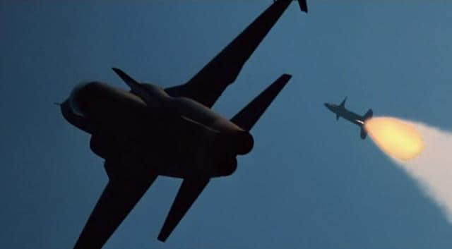 阿汤哥主演电影《壮志凌云》点评：是一场空战秀更是一部征兵广告