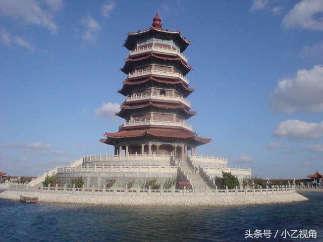 山东烟台旅游景点：中国四大名楼之一蓬莱阁美丽风景