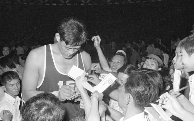 回顾20世纪中国男篮五大中锋，让世界篮坛为之震撼！
