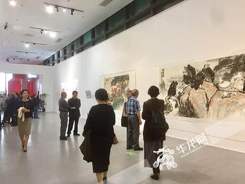 由投枪匕首到纯美艺术 朱宣咸艺术回顾展今日在重庆美术馆开幕