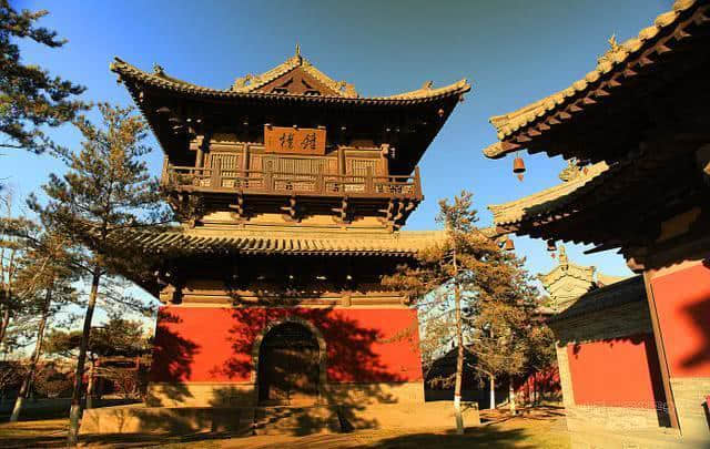 大同华严寺不仅有中国第一铜造地宫和第二木塔，还藏有难解之谜