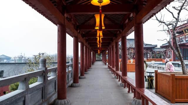 西安华清宫，中国唯一的皇家沐浴圣地，因杨贵妃在此沐浴而闻名！