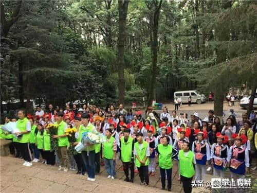 人民音乐家聂耳墓前“红领巾快闪”！西山音乐节精彩纷呈