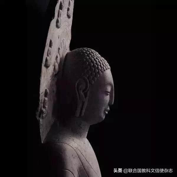 “拈花微笑”藏尽玄机，中国佛像最美微笑大揭秘