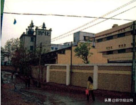虎踞龙盘今胜昔：跨过明城墙，南京主城外扩从这两条路开始