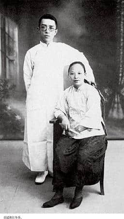 毛主席说，仅年长他两岁的胡适，曾一度是他心中不可动摇的导师