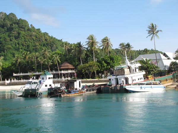 在泰国皮皮岛“花港观鱼”