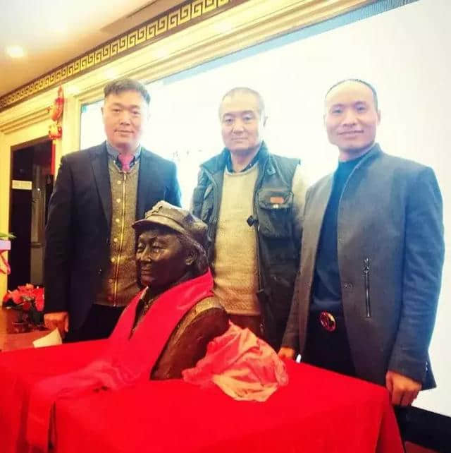 营山家乡人民的骄傲！106岁老红军王定国铜像揭幕仪式在京举行