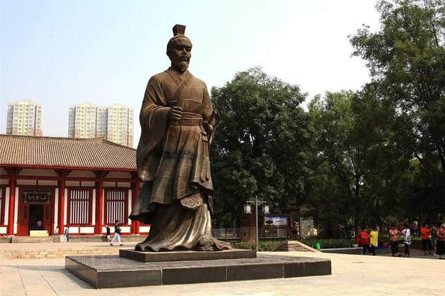 南越皇帝赵佗，一生熬死9位中原帝王，享年104岁