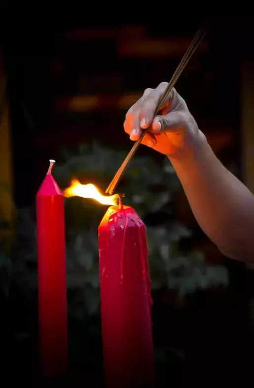 七月十五中元节：点一盏灯，愿天上人间共安好