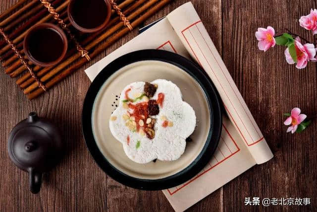 北京人的重阳节有“三宝”：登高、赏菊、吃花糕