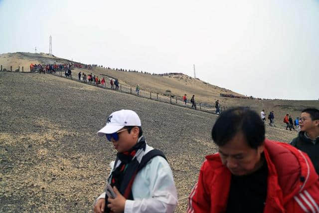 长白山：东北亚第一神山！“千年积雪万年松，直上人间第一峰”