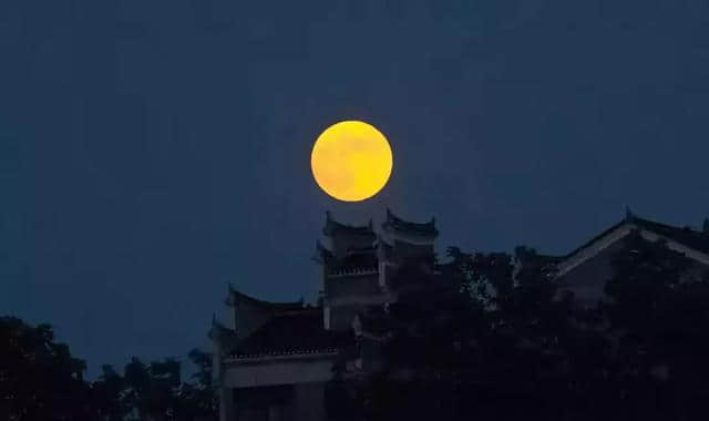 遥望明月共此时！中秋夜，一起看诗词里不同的月亮与人生