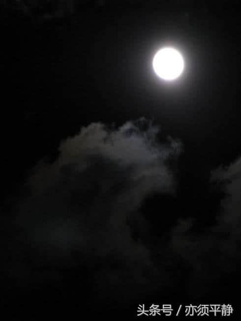 近三年中秋月亮对比，今年中秋月亮最美！