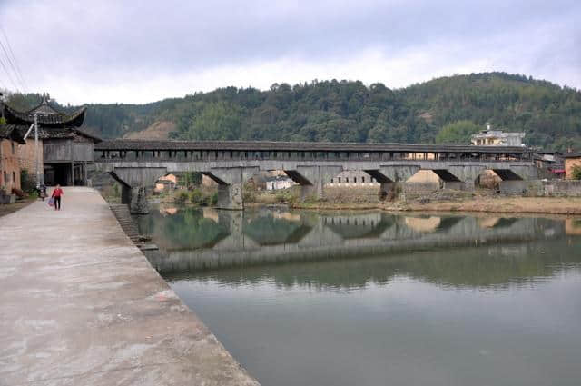 探索中国最长木拱廊桥——福建屏南万安桥（图）