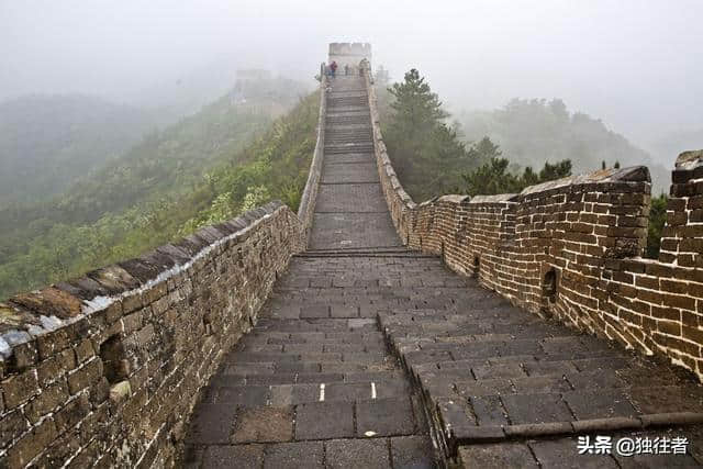 万里长城，金山独秀，雨中长城，更具神韵