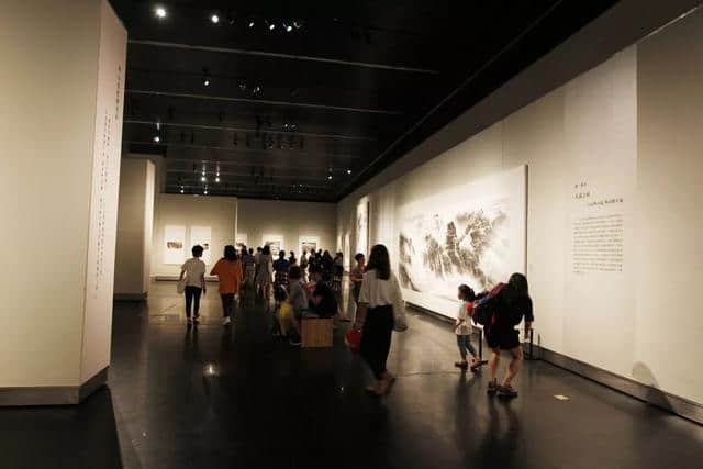 展览资讯丨“吞吐大荒——许钦松山水画展”在江苏省美术馆开幕