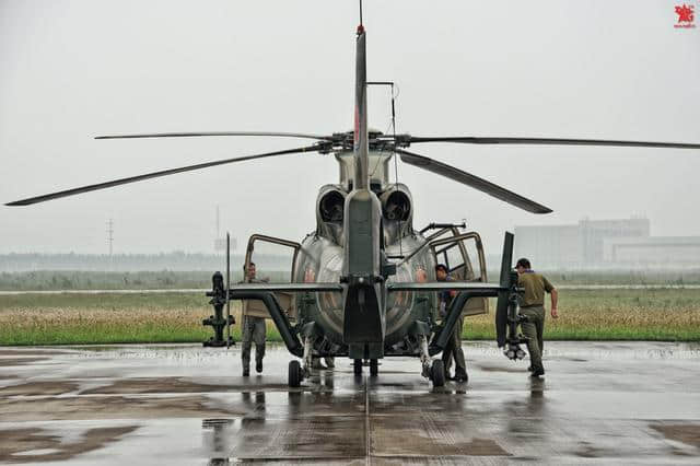 中国「直-9」轻型多用途直升机