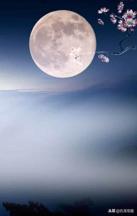 上联：皓月当空照