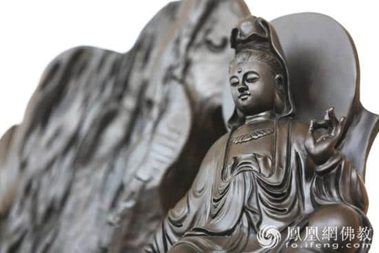 “千年神木”造的佛像！桐柏山乌木艺术品现身厦门佛事展