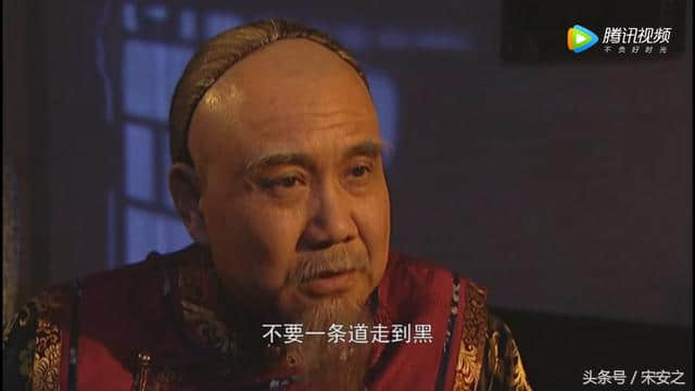 《雍正王朝》中隆科多为何出卖叔叔佟国维？