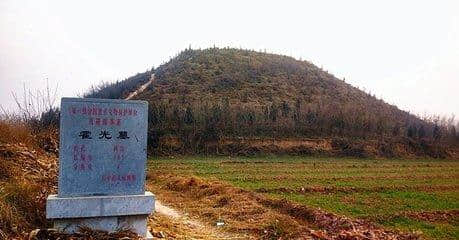 汉武帝茂陵二十座陪葬墓，其中有两个亲兄弟，一个救国，一个兴国