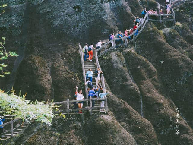 徐霞客为什么把武夷山的天游峰称为福建第一险峰？