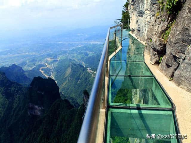 去张家界旅游，必去的旅游景区--天门山景区