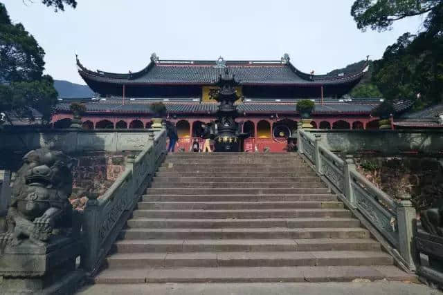 宁波天童寺，佛门净地前的虔心一拜