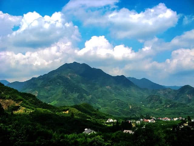 徐志摩笔下的天目山，电影《桃园春梦》的拍摄地，如今的避暑胜地