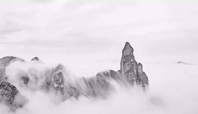 神仙居天姥山的水墨风景，比光彩更动人的是意境