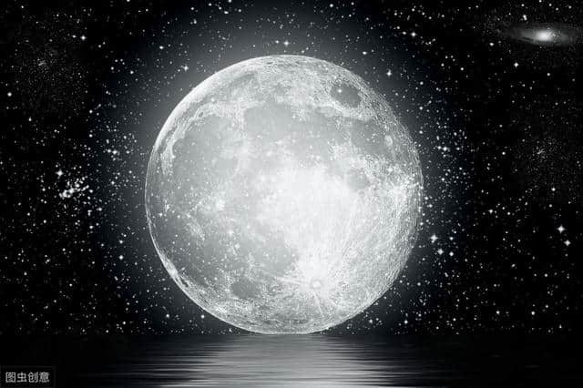 描写《月亮》古诗词84卷 春江潮水连海平，海上明月共潮生