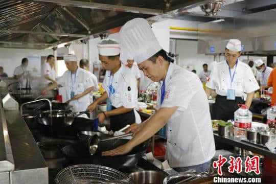 第九届全国海鲜烹饪技能大赛在福建晋江举行