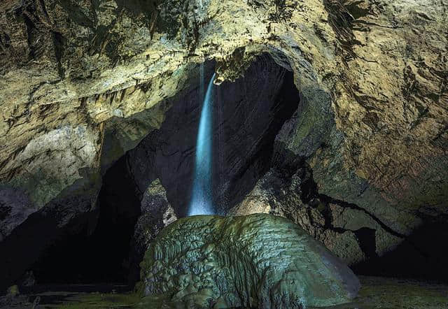 习水科考探秘桃源洞 发现全国洞穴内最高瀑布