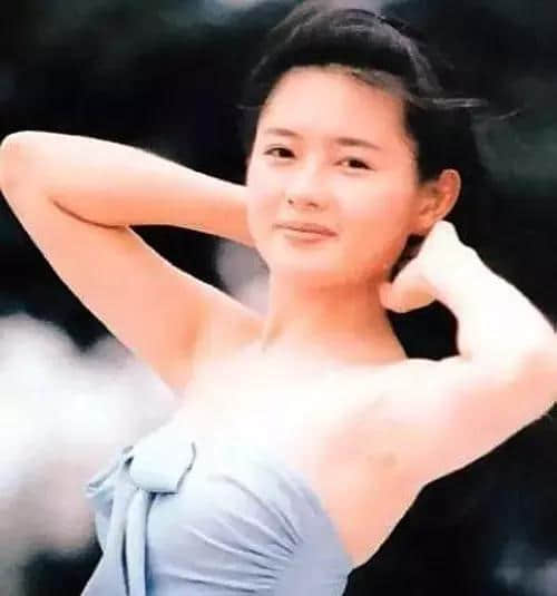 张含韵15岁清纯旧照，非主流中的一股清流，放韩国绝对国民妹妹！