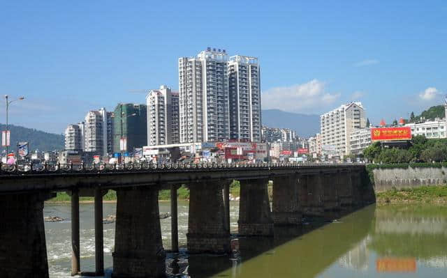 福建南平人口最多的县级市，被称为竹子之乡，综合实力较强