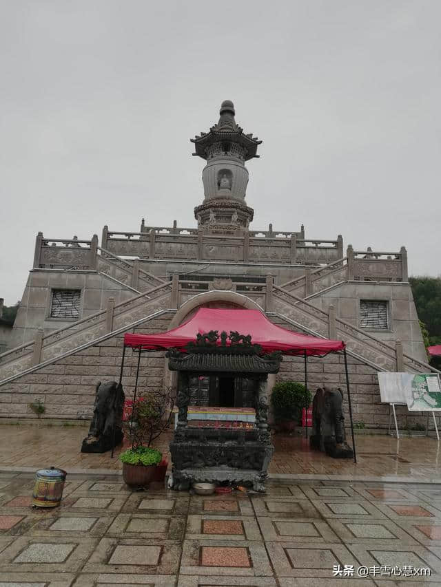 杜鹃花开的季节----雨中游同安梵天寺、梅山寺