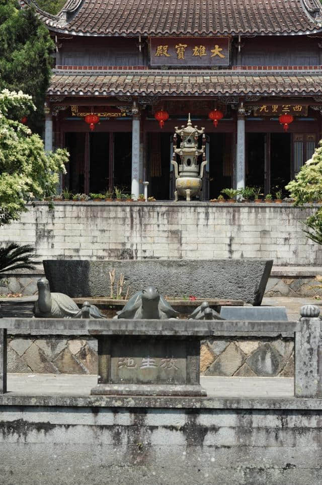 六祖慧能三传弟子，在莆田龟山寺独创“茶禅”，影响了日韩茶道