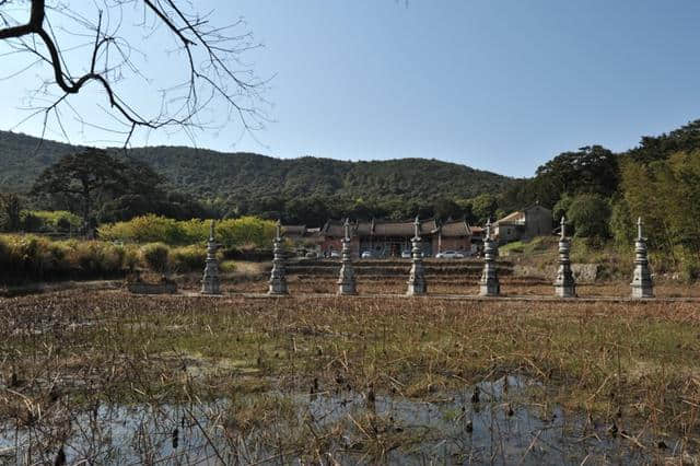 六祖慧能三传弟子，在莆田龟山寺独创“茶禅”，影响了日韩茶道