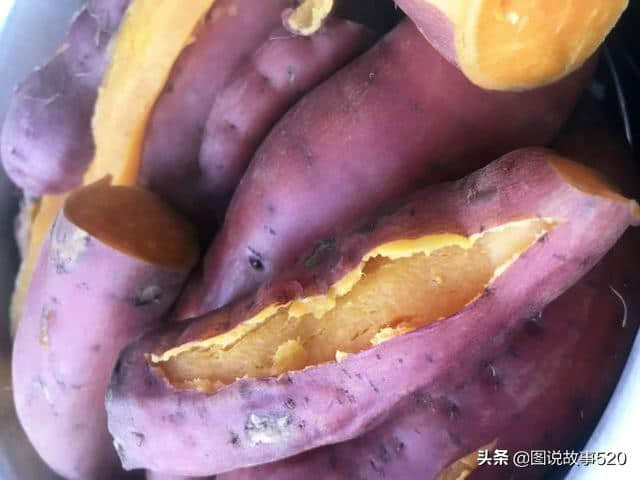 冀东老去的70后晚餐：玉米渣粥红薯外加萝卜条，满满的乡村味道