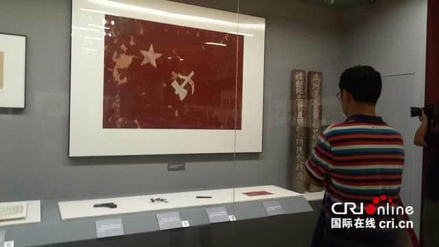 国家博物馆举办“信念精神传承——纪念红军长征胜利８０周年大型馆藏文物展”