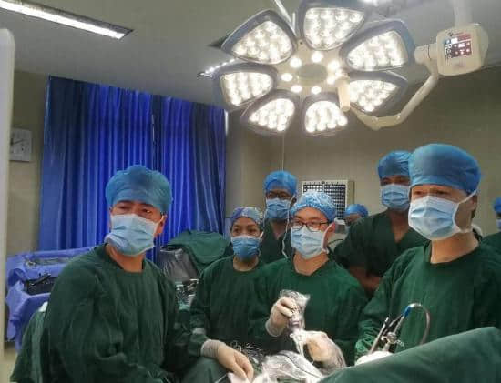 怒江州人民医院成功开展首例胸腔镜微创手术