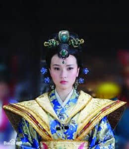 13岁入宫的她，其所作所为影响了两代皇帝