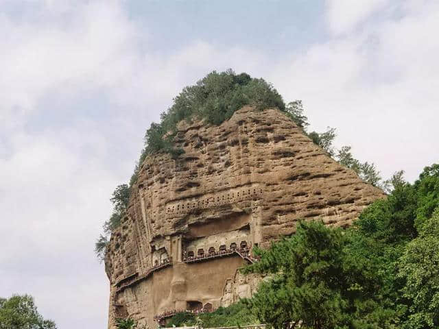 身临其境天水·麦积山 I 中国四大石窟之一：穿越千年的空中佛阁