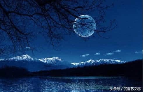 品读杜甫经典名作《月夜》：明月千里，心在咫尺
