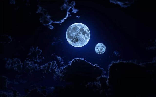 杜甫最深情的爱情唐诗，题目是“月夜”，字字都从月色中照出
