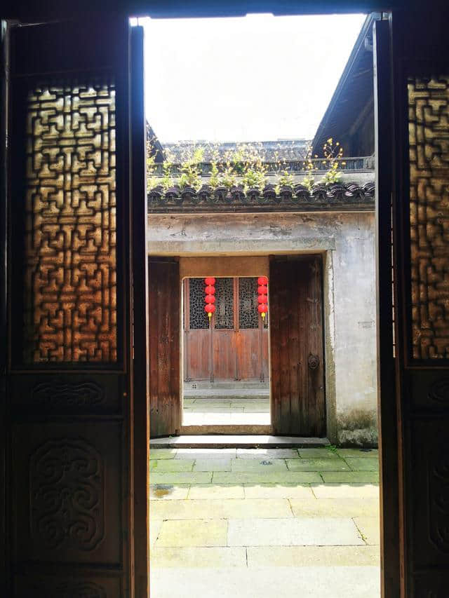 杭州这条小巷在宋朝时就成为了“网红”，只因陆游一首“卖花歌”