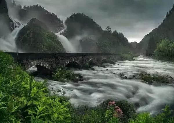 中国的桥，说不完的故事，12首唯美古诗说尽中国桥的古典美！